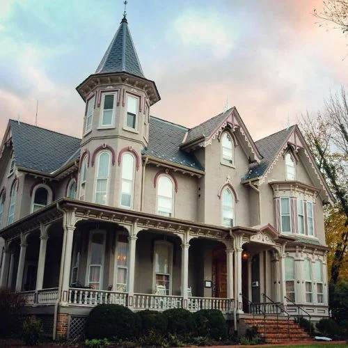 Joshua Wilton House Thanksgiving dinner in Harrisonburg VA